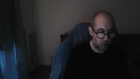 mat11efou online show from December 15, 2025, 7:12 am