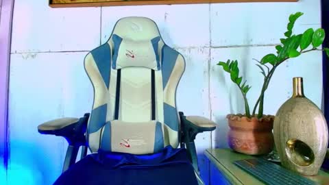 matteo online show from October 10, 2025, 1:59 am