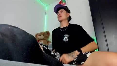 mateo_escobar online show from November 27, 2025, 12:46 am