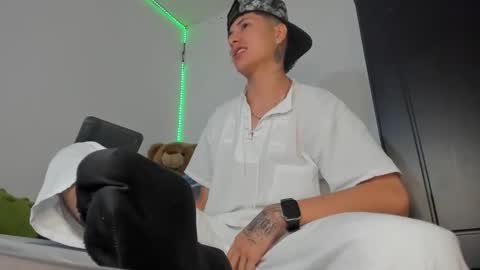 mateo_escobar online show from November 29, 2025, 11:41 pm