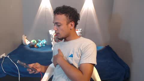 Snapshot of mateo_nick chatting on June 4, 2026, 11:05 am Mateo and Noah online show from June 4, 2026, 11:05 am