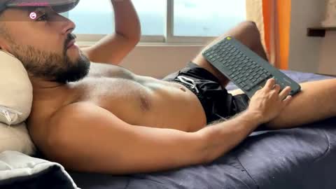 Mateo Baer online show from April 17, 2026, 12:52 pm