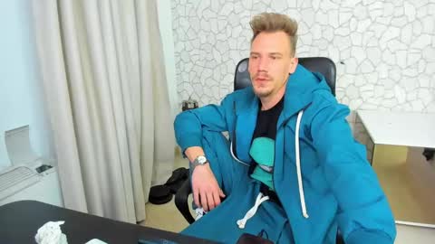 MateoBenjamin online show from January 30, 2025, 8:21 pm