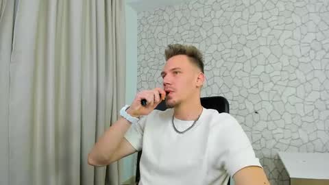 MateoBenjamin online show from February 6, 2025, 7:40 pm