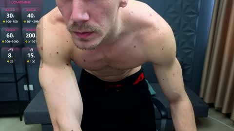 MateoBenjamin online show from March 18, 2026, 2:42 pm