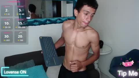 Snapshot of mateocruz_ chatting on October 9, 2025, 12:03 pm Mateo online show from October 9, 2025, 12:03 pm