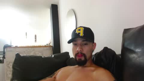 Snapshot of mathew444 chatting on December 31, 2024, 4:57 pm STRURIBE ON INSTAGRAM online show from December 31, 2024, 4:57 pm