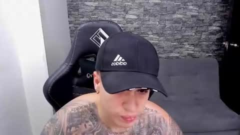 Snapshot of mathew_wolf4 chatting on June 20, 2026, 1:52 am Mathew Independent model online show from June 20, 2026, 1:52 am