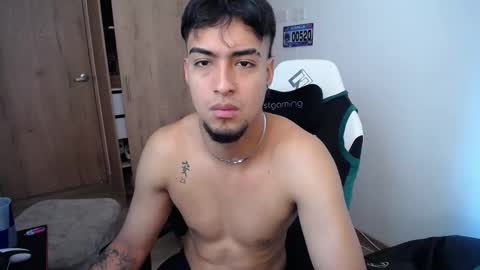 Snapshot of matias_bianco01 chatting on November 5, 2025, 7:36 pm matias online show from November 5, 2025, 7:36 pm