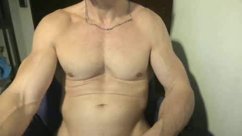 Snapshot of matiasmartin2030 chatting on March 14, 2026, 2:28 am MatiasMatureMuscle online show from March 14, 2026, 2:28 am