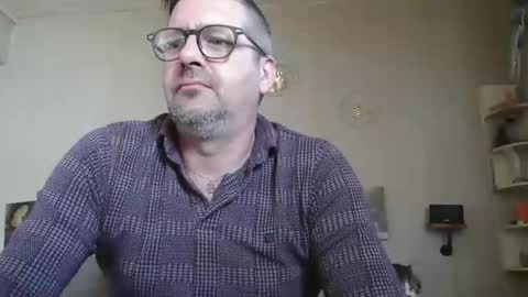 matrike1 online show from April 16, 2026, 1:12 pm