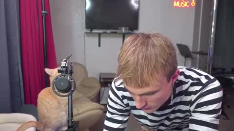 Matt Cash online show from December 8, 2024, 2:07 am