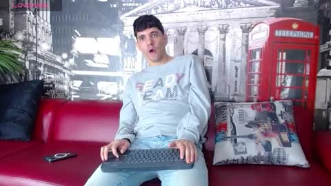 ---Matteo--- online show from October 11, 2025, 4:44 am