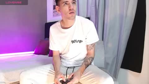 ---Matteo--- online show from November 10, 2025, 7:29 am