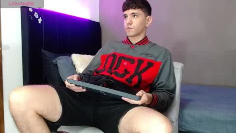 ---Matteo--- online show from April 14, 2026, 4:51 am