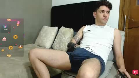 Snapshot of matteo12_ chatting on June 14, 2026, 2:57 am ---Matteo--- online show from June 14, 2026, 2:57 am