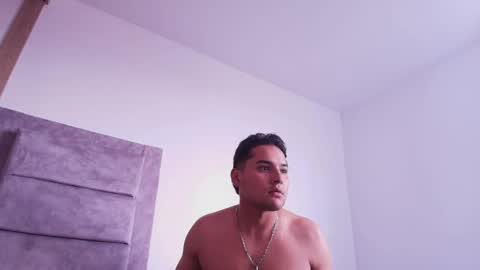 matteo_hott online show from June 1, 2026, 8:10 pm