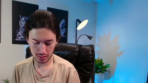 Matteo simpson online show from February 10, 2025, 7:07 pm