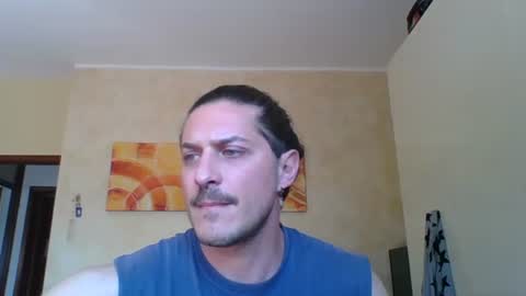 matteushh87 online show from April 8, 2026, 9:20 am