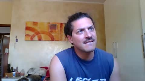 matteushh87 online show from April 26, 2026, 8:23 am