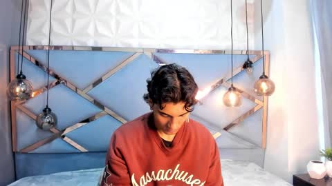 mattfiore online show from November 30, 2025, 11:58 am