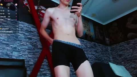 MatthewBoy online show from March 7, 2025, 2:46 am