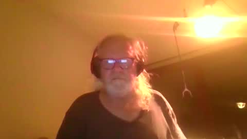 Snapshot of matthy60 chatting on September 28, 2025, 10:04 pm Matthias online show from September 28, 2025, 10:04 pm