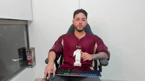 Snapshot of mattia_dupont chatting on February 9, 2026, 1:20 am Mattias online show from February 9, 2026, 1:20 am