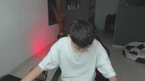 mattias     online show from February 2, 2025, 3:43 am