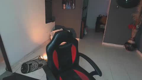 mattias     online show from February 12, 2025, 1:09 am