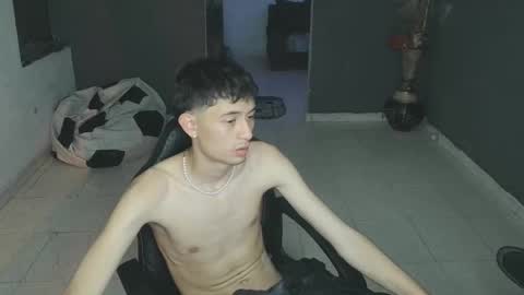 mattias     online show from February 22, 2025, 5:12 am