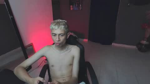 mattias     online show from February 24, 2025, 2:51 am