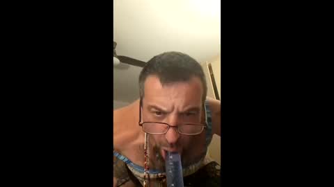Snapshot of mattyemuegg chatting on January 9, 2026, 3:15 pm mattyemuegg online show from January 9, 2026, 3:15 pm