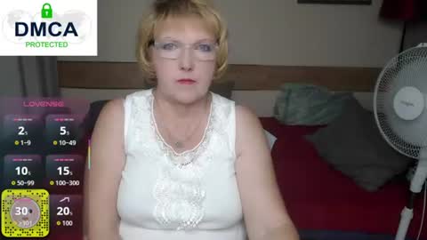 Snapshot of mature_blonde7 chatting on June 15, 2026, 5:15 pm Lana online show from June 15, 2026, 5:15 pm