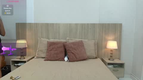 katerin online show from January 25, 2025, 11:44 am