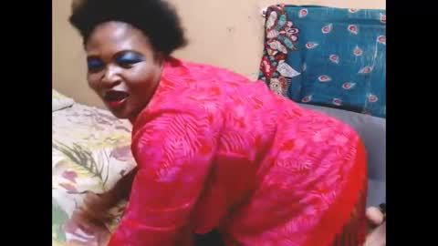 maturenesh online show from December 3, 2025, 7:05 am