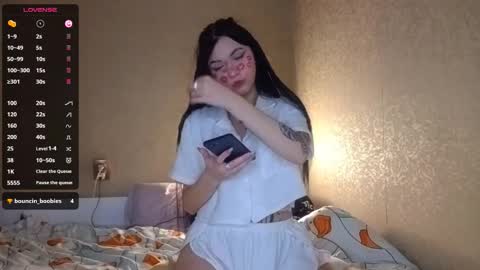 Mia online show from February 14, 2026, 8:22 am