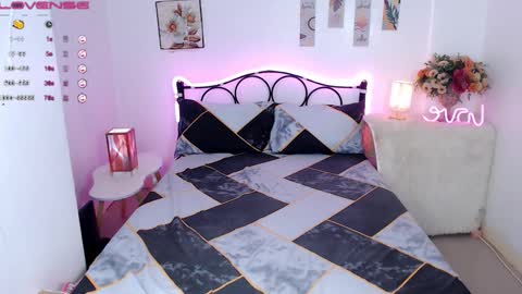 Paula online show from February 22, 2025, 6:08 pm