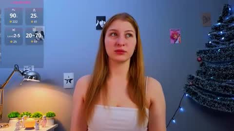 maureencoombs online show from December 18, 2025, 4:29 am