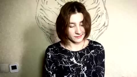 Snapshot of maureenstrozzi chatting on November 21, 2025, 7:40 am Mari online show from November 21, 2025, 7:40 am