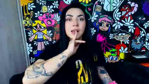 Maurenth  online show from October 17, 2025, 1:31 am