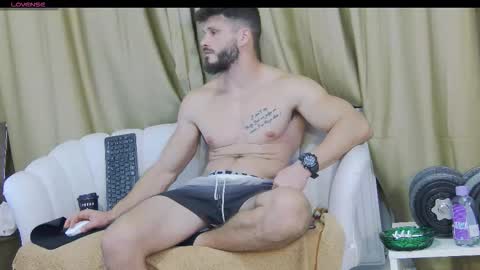 mauro_real_man online show from October 24, 2025, 6:26 pm