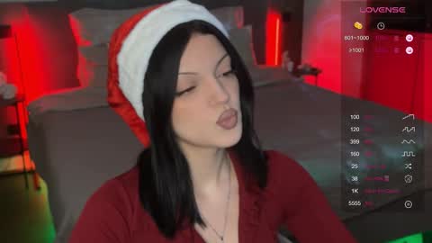 Mavis online show from December 20, 2025, 7:21 pm