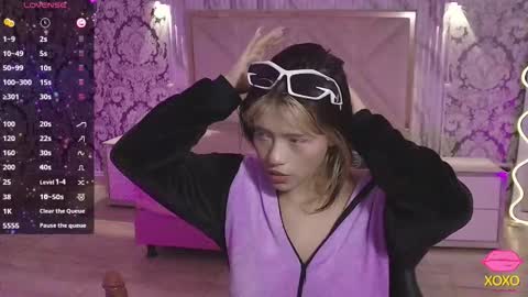 Mavis  online show from January 9, 2026, 11:35 am