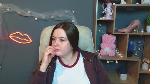 MavkaCute online show from September 10, 2025, 6:19 pm