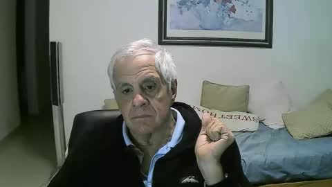 Snapshot of max_2017 chatting on May 19, 2026, 1:56 am max_2017 online show from May 19, 2026, 1:56 am