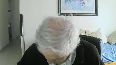 Snapshot of max_2017 chatting on June 3, 2026, 6:57 pm max_2017 online show from June 3, 2026, 6:57 pm