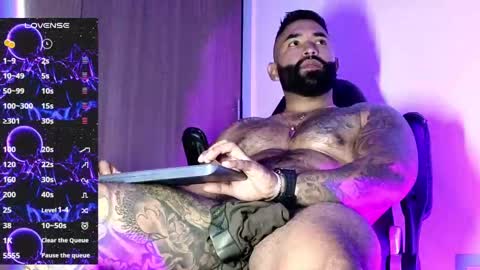 max__prada online show from October 7, 2025, 2:20 am