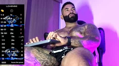 max__prada online show from October 31, 2025, 2:34 am