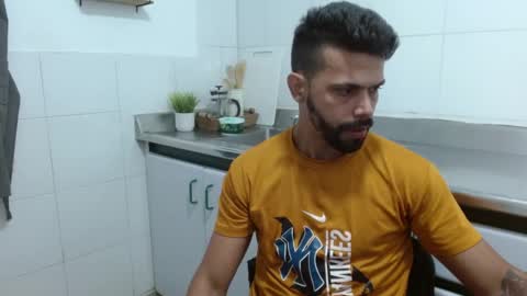 Max  Ashley online show from November 22, 2025, 1:54 pm